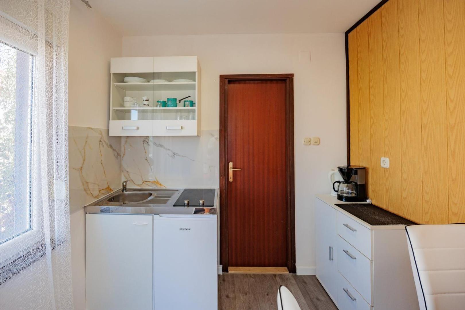 Crowonder Lucky Holiday House With Pool And Patio 30 Meters From The Beach Задар Экстерьер фото