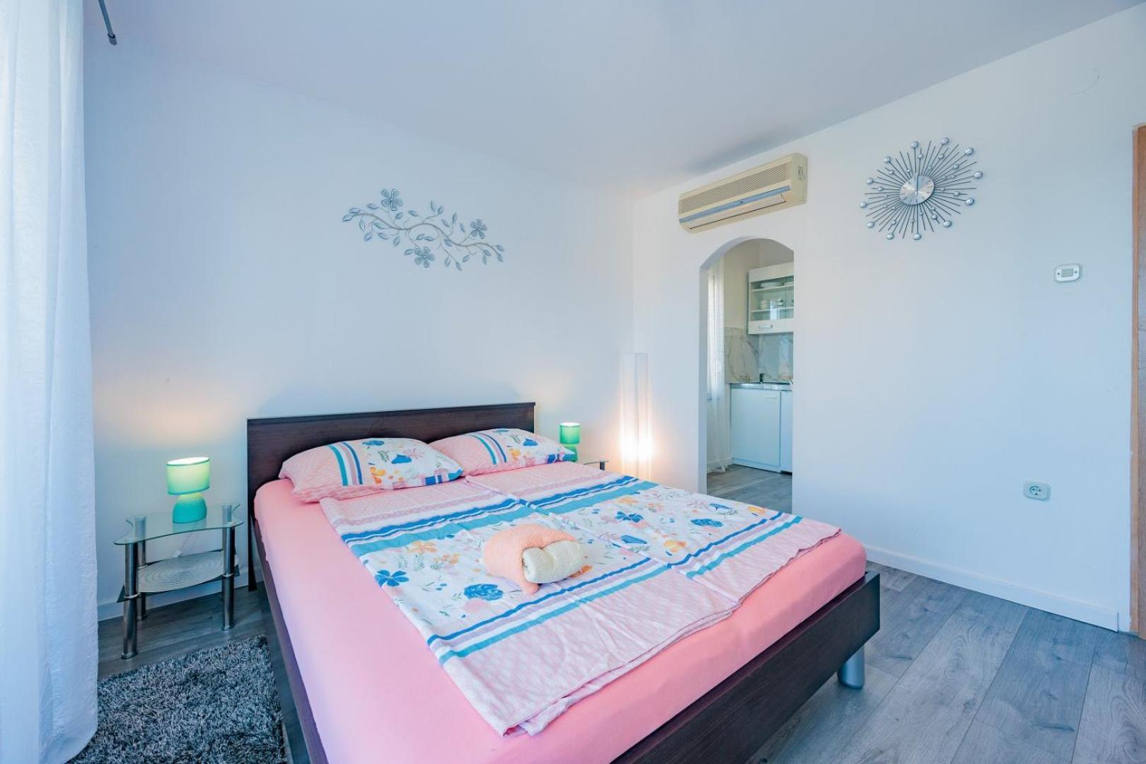 Crowonder Lucky Holiday House With Pool And Patio 30 Meters From The Beach Задар Экстерьер фото