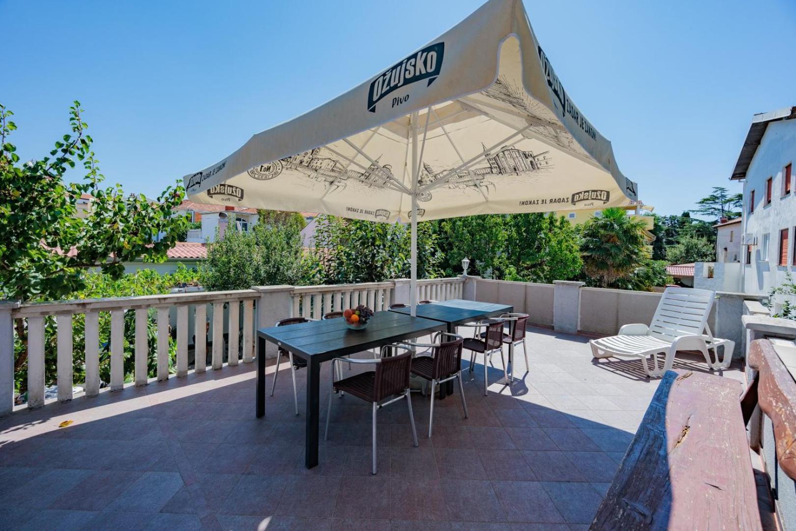 Crowonder Lucky Holiday House With Pool And Patio 30 Meters From The Beach Задар Экстерьер фото